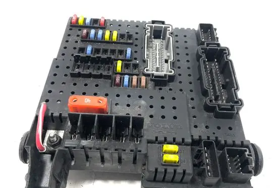 Volvo S60 Fuse module 8688264 04W313 12217789