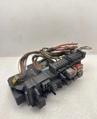 Mercedes-Benz E W212 Fuse module 5DK00962056 2129003702 2129026601