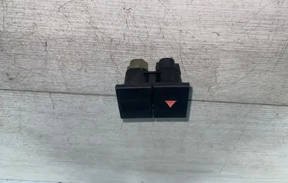 Ford Mondeo Mk III Hazard light switch 2S7T13A350EA