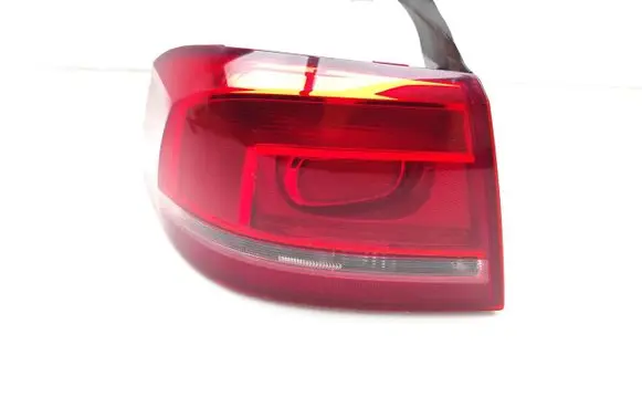 Volkswagen Passat Alltrack Rear/tail lights 3AE945095F 90004825