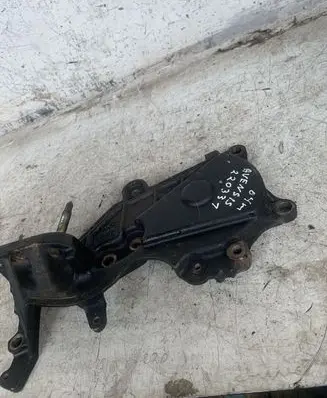 Toyota Avensis T250 Engine mounting bracket