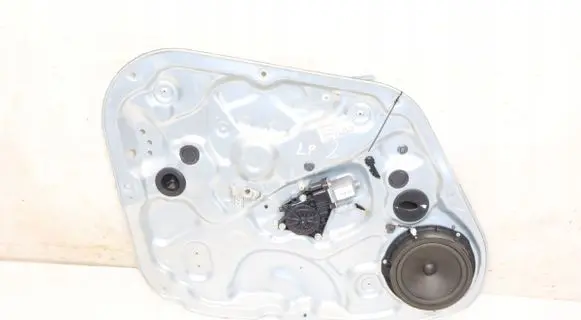 Hyundai ix20 Front window lifting mechanism without motor 82450-1P000