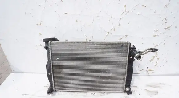 Audi A4 S4 B7 8E 8H Coolant radiator CHODNICA