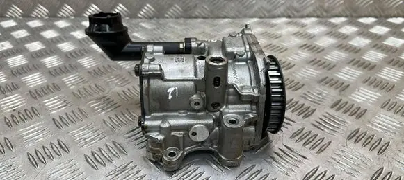 Skoda Octavia Mk3 (5E) Oil pump 04L145208T 04L115251A