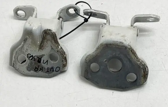 Subaru Outback (BT) Front door hinge set 60079AG01B 60079AN010