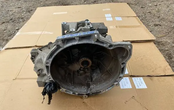 Ford Fiesta Manual 5 speed gearbox 8A6R7002CABILI 8A6R7002CA