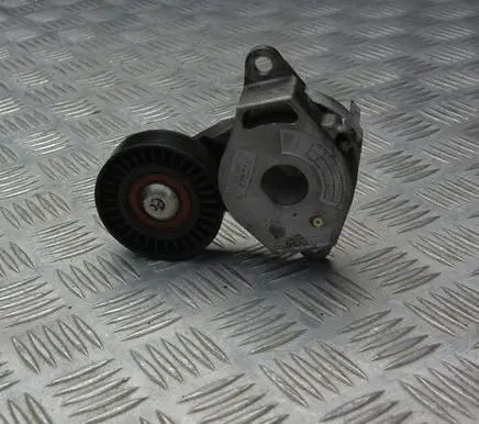 Toyota Yaris Other engine bay part 575076