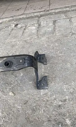 Volvo V40 Bottom radiator support slam panel