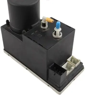 Audi A4 S4 B5 8D Central locking vacuum pump 8D0862257C