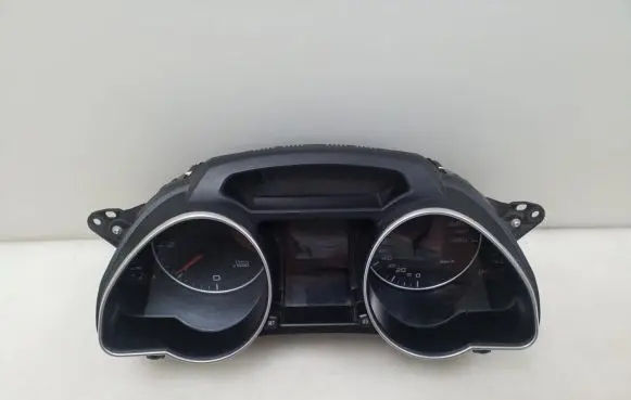 Audi A5 8T 8F Speedometer (instrument cluster) 8T0920930P