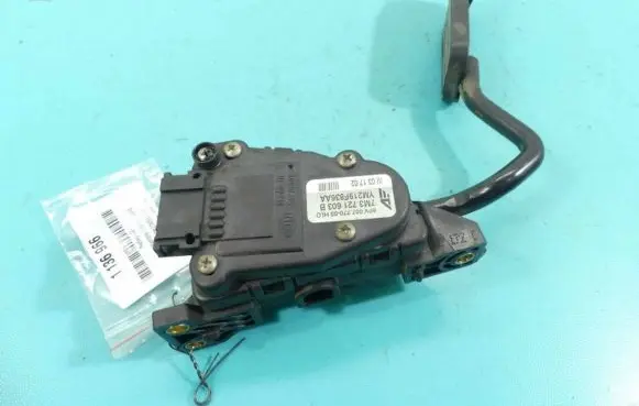 Seat Alhambra (Mk1) Accelerator throttle pedal 6PV007770-03 IMPRK1136966