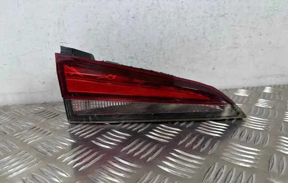 Skoda Kamiq Tailgate rear/tail lights 658945093 SK40390114 22102019
