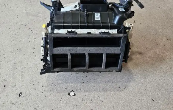 KIA EV6 Interior heater climate box assembly 97200CV900