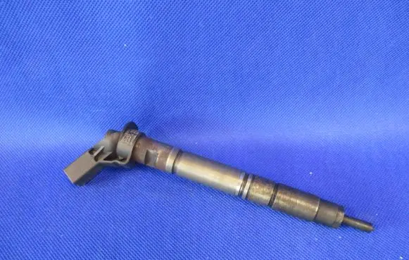 Audi A6 S6 C7 4G Fuel injector 059130277CC