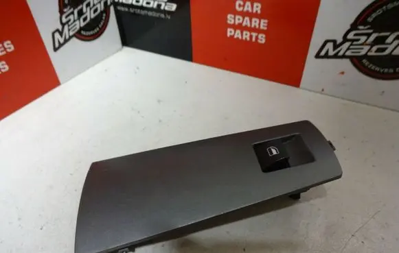 BMW 7 E65 E66 Front door window switch trim 7024647 8379597