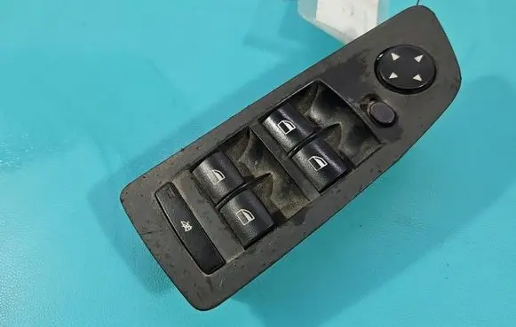 BMW 1 E81 E87 Electric window control switch 6952039 IMPRK1525786