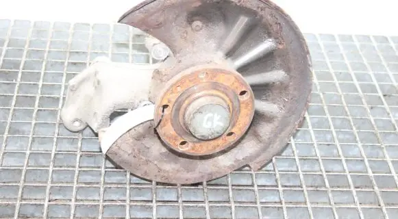 Volkswagen PASSAT B8 Rear wheel hub