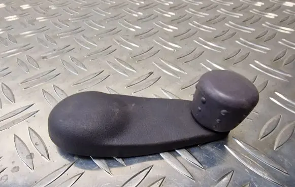 Mercedes-Benz A W168 Rear door window winding handle A1687600102