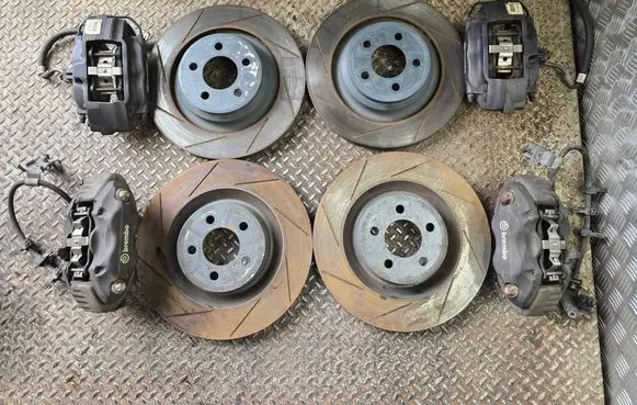 Dodge Challenger Brake discs and calipers set P05181955AJ 05181955AJ P05181954AJ