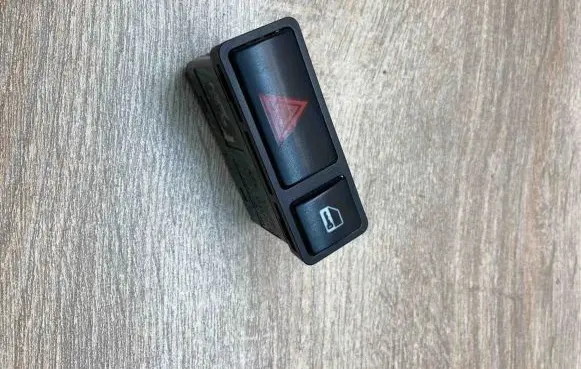 BMW X5 E53 Hazard light switch 8368920