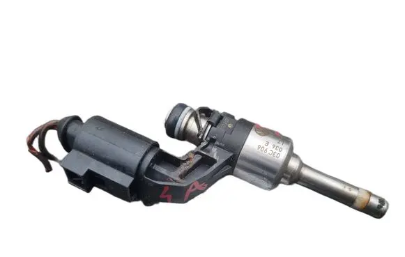 Volkswagen Golf V Fuel injector 03C906036E
