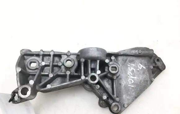 Nissan Note (E11) Generator/alternator bracket 8200365097