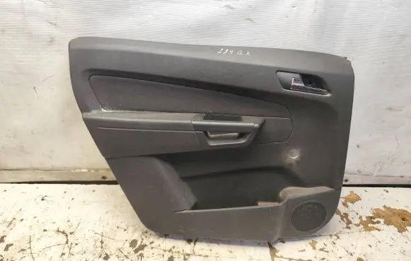 Opel Zafira B Front door card panel trim 13223178 1193736