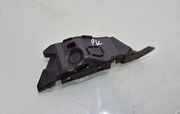 Seat Leon (1P) Front bumper mounting bracket 1P0807183