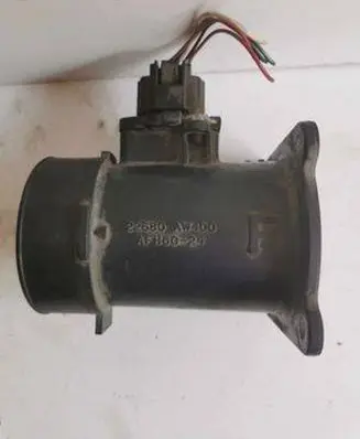 Nissan X-Trail T30 Mass air flow meter 22680AW400 620914V