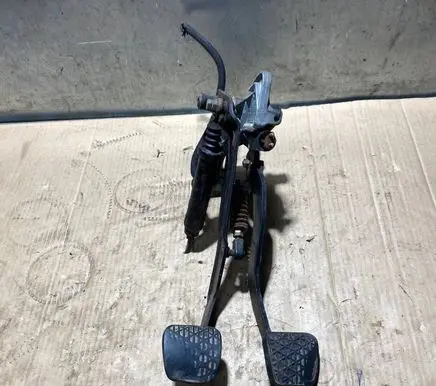 Mercedes-Benz W123 Brake pedal 1232940501 OM615