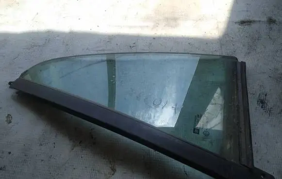 Opel Astra H Rear vent window glass as2