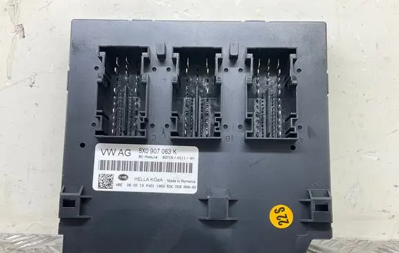Audi Q3 8U Comfort/convenience module 8X0907063K