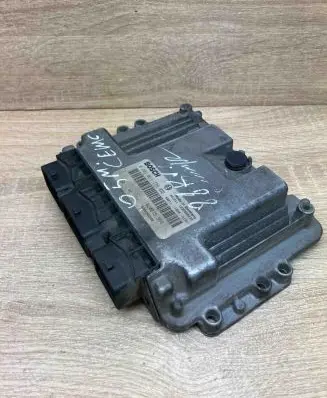 Renault Scenic II - Grand scenic II Engine control unit/module ECU 8200391966 8200386508