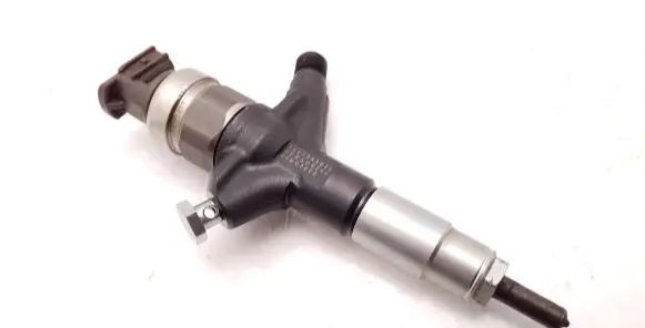 Subaru Legacy Fuel injector 16613AA030 04M07000 DEWS00250