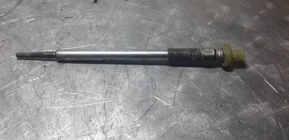 Toyota Corolla Verso E121 Glow plug NGK Y1012J