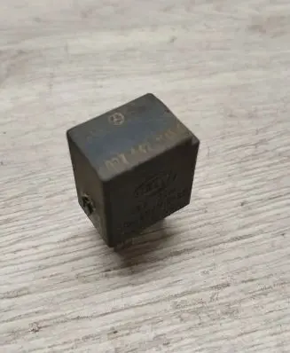Mercedes-Benz E W210 Other relay 0025421119