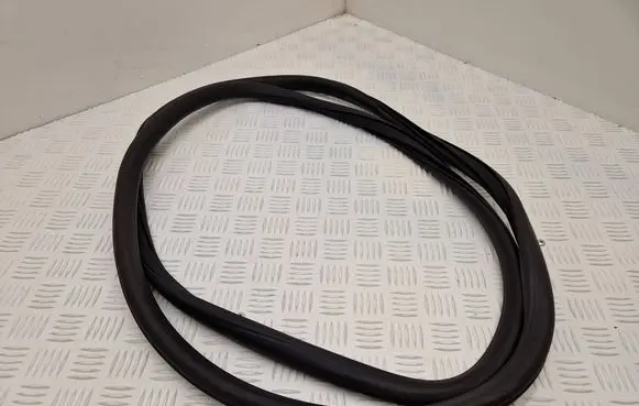 Opel Zafira C Rear door rubber seal (on body) 13260053