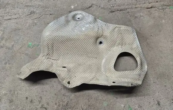 Audi Q8 Heat shield in engine bay 4M1825643