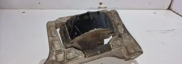Volvo V50 Engine mount bracket 7M516F012YA 72610743