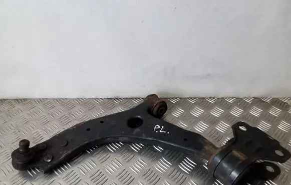 Ford Focus Front lower control arm/wishbone