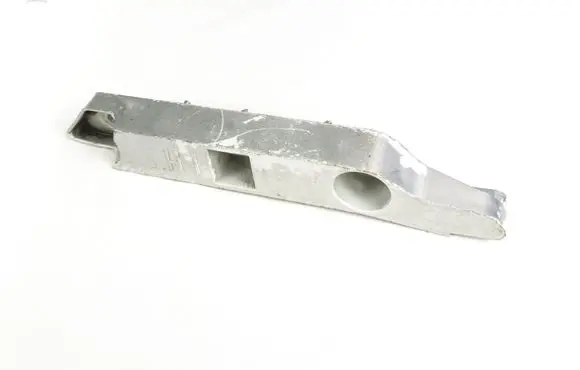 Ford Focus Front bumper mounting bracket 8m5117d959ad