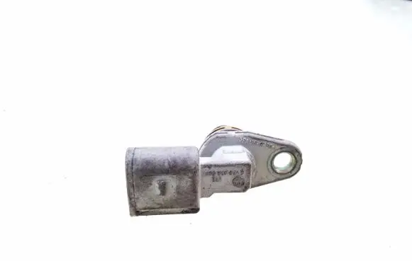 Volkswagen Golf V Camshaft position sensor 030907601D