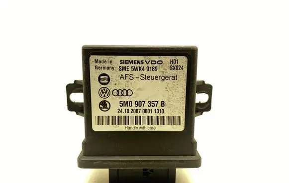 Volkswagen PASSAT B6 Light module LCM 5M0907357B