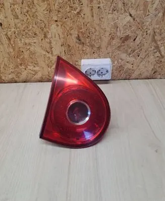 Volkswagen Golf V Tailgate rear/tail lights 1K6945093E A00051242 028500102A