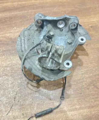 BMW 3 E90 E91 Front wheel hub 6764443 12201210