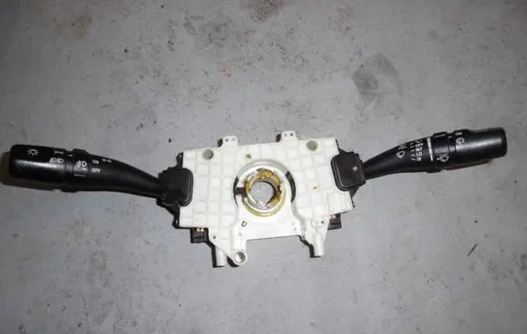 KIA Sorento Wiper turn signal indicator stalk/switch