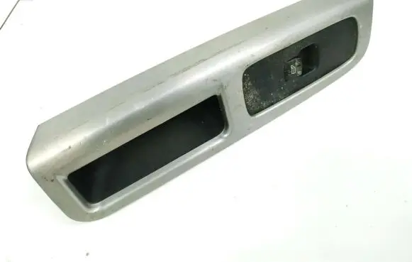 Volvo V50 Electric window control switch 8663815