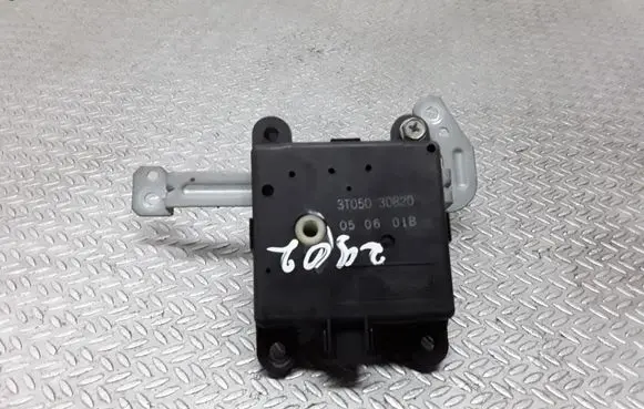 Nissan Primera Air flap motor/actuator 3T05030820