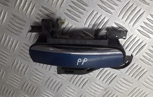 Audi A6 S6 C6 4F Front door exterior handle/bracket 4F0837886
