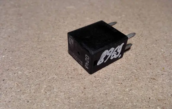 Opel Insignia A Other relay 13500128